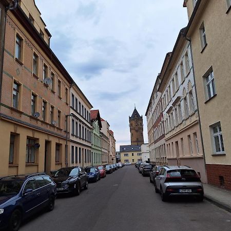 Schoene Zwei-Zimmer-Wohnung "W2" Mit 4 Einzelbetten Und Wlan In Zwenkau Bei Leipzig Im Neuseenland Exterior foto